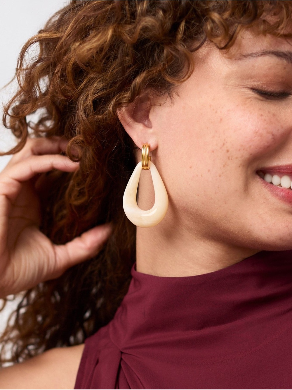 NWOT Julie Vos Carnaby Doorknocker Earring - Picture 2 of 3